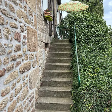 11 Steps Rustic Charming Flat In Normandy